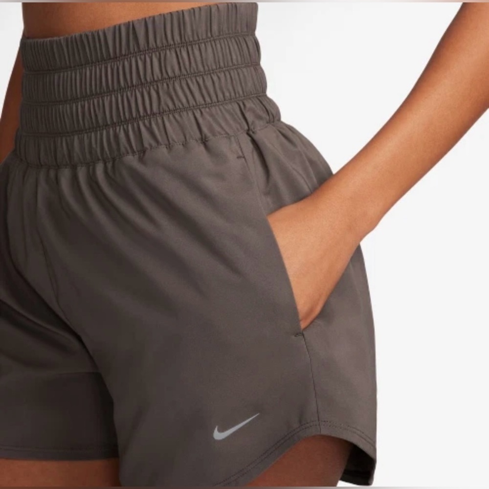Nike Women’s One Dri-Fit Ultra High Waisted 3” Brown Shorts Size Small - Picture 4 of 6